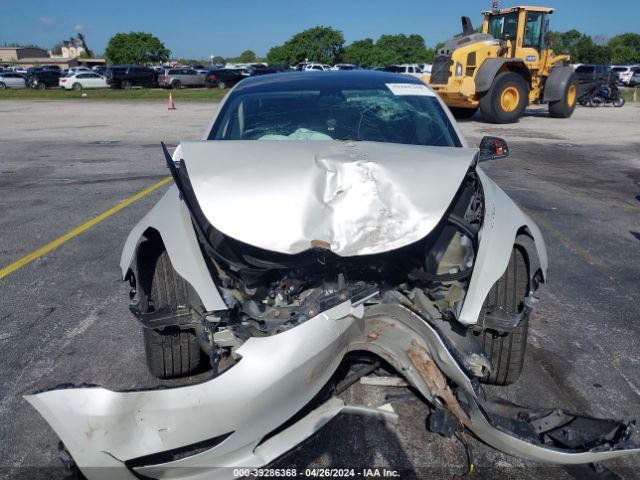 2018 TESLA MODEL 3 5YJ3E1EB8JF181947 Photo 5