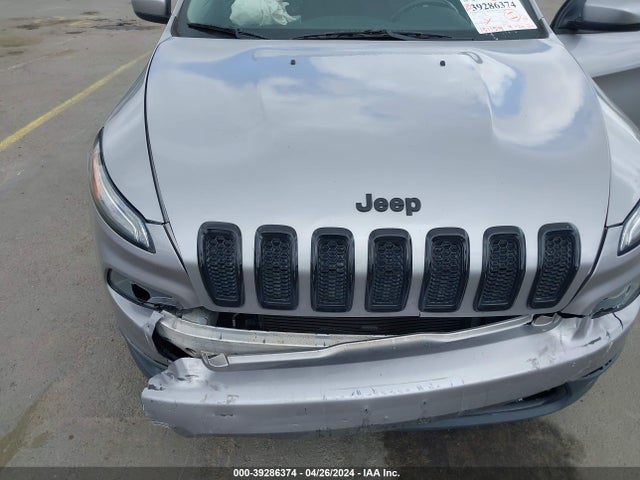1C4PJLCB5JD556731 Jeep Cherokee Latitude Fwd