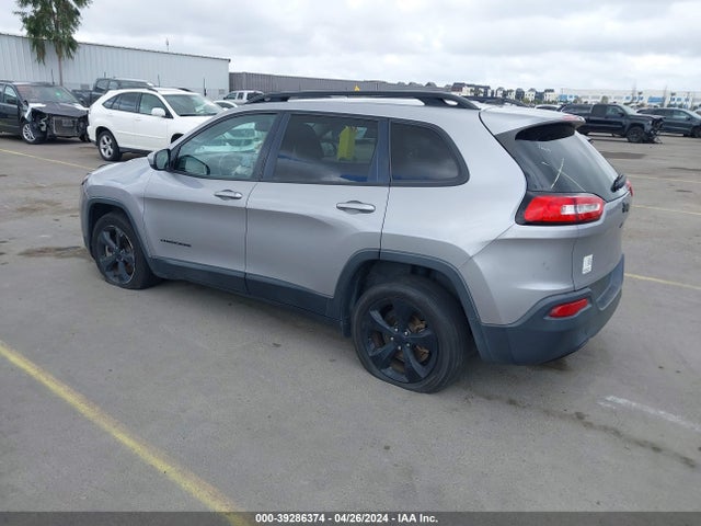 1C4PJLCB5JD556731 Jeep Cherokee Latitude Fwd