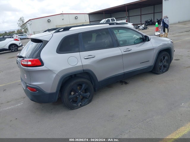 1C4PJLCB5JD556731 Jeep Cherokee Latitude Fwd