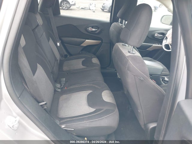 1C4PJLCB5JD556731 Jeep Cherokee Latitude Fwd