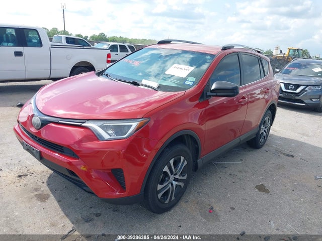 Toyota RAV4 LE 2017 JTMZFREV7HJ108118 Image 2