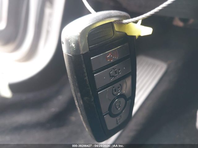 3FA6P0PU1JR111078 Ford Fusion Energi Se Luxury