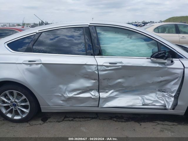 3FA6P0PU1JR111078 Ford Fusion Energi Se Luxury