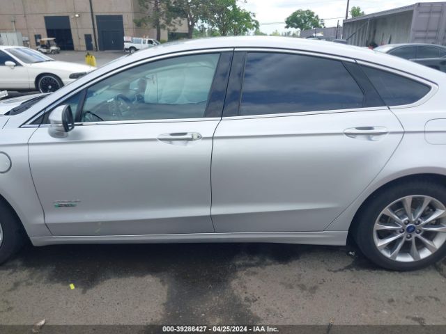3FA6P0PU1JR111078 Ford Fusion Energi Se Luxury