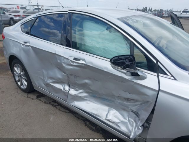 3FA6P0PU1JR111078 Ford Fusion Energi Se Luxury