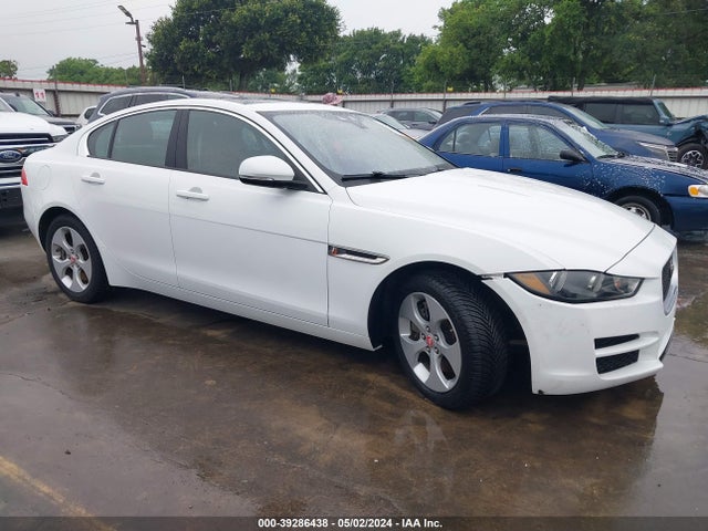 2017 JAGUAR XE SAJAR4BG8HA951565 Photo 0