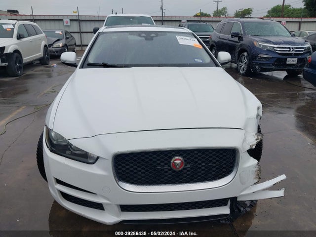 Jaguar Xe 25t 2017 SAJAR4BG8HA951565 Image 13