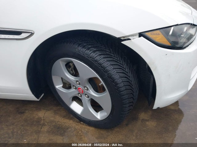 Jaguar Xe 25t 2017 SAJAR4BG8HA951565 Image 18