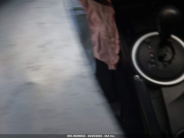 JTKJF5C72GJ015945 Scion TC