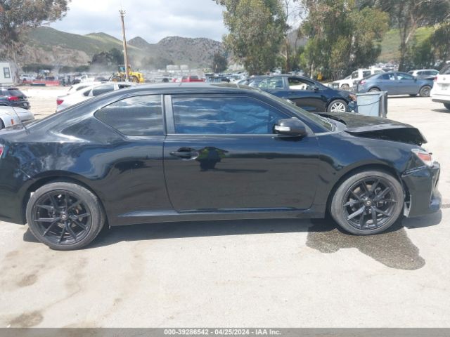 JTKJF5C72GJ015945 Scion TC