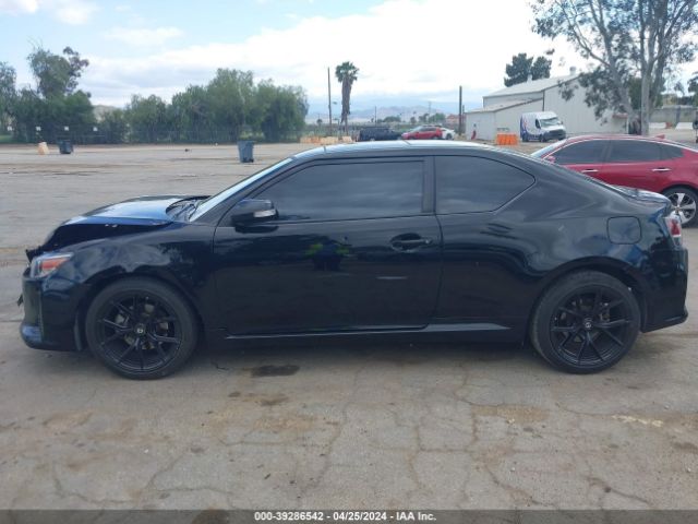 JTKJF5C72GJ015945 Scion TC