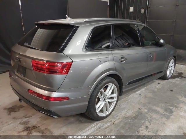 Audi Q7 3.0t Premium 2017 WA1VAAF7XHD002947 Image 4