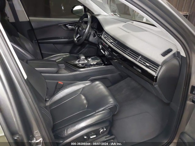 Audi Q7 3.0t Premium 2017 WA1VAAF7XHD002947 Image 5
