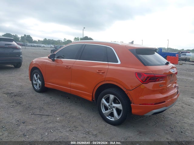 Audi Q3 2.0t Premium 2019 WA1AECF32K1075556 Image 3