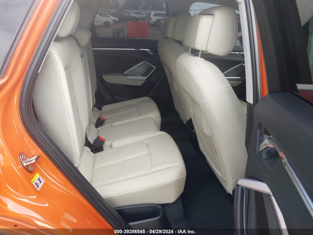 Audi Q3 2.0t Premium 2019 WA1AECF32K1075556 Image 8