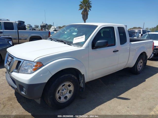 Nissan FRONTIER S 2018 1N6BD0CT1JN760698 Image 2