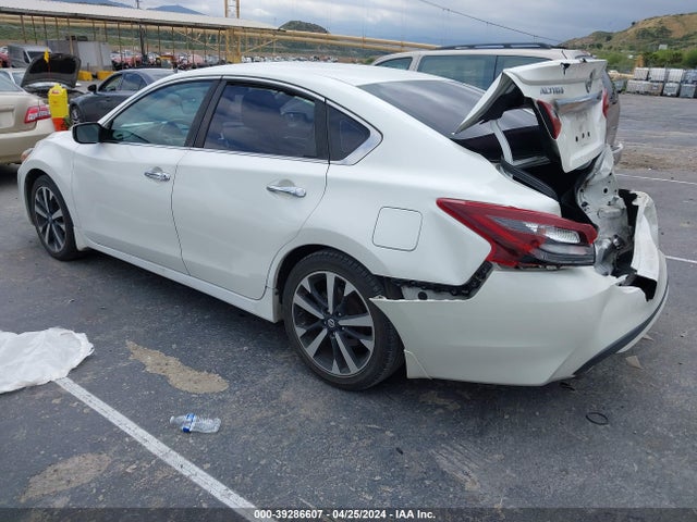 Nissan Altima 2.5 Sr 2018 1N4AL3AP2JC102995 Image 3
