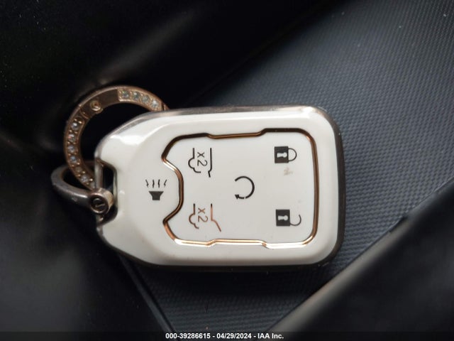 1GKS1GKC4LR146122 GMC Yukon Xl 2wd Slt