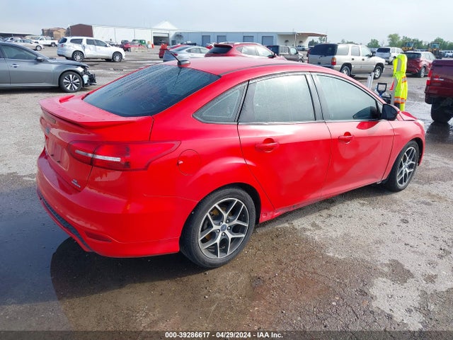 Ford FOCUS SE 2016 1FADP3F27GL257887 Image 4