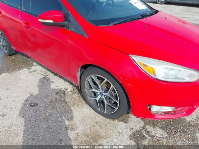 Ford FOCUS SE 2016 1FADP3F27GL257887 Image 6