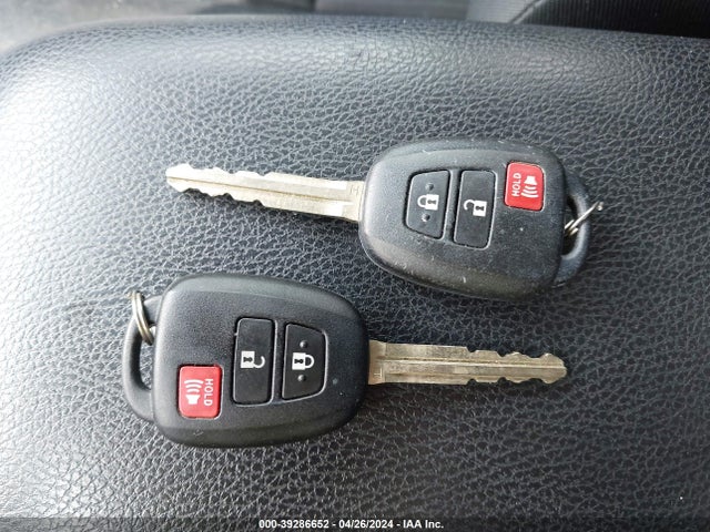 Toyota RAV4 LE 2018 2T3ZFREV0JW441624 Image 11