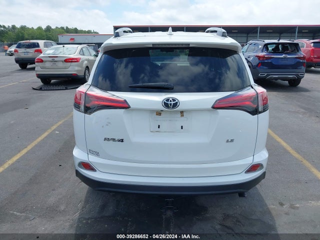 Toyota RAV4 LE 2018 2T3ZFREV0JW441624 Image 16