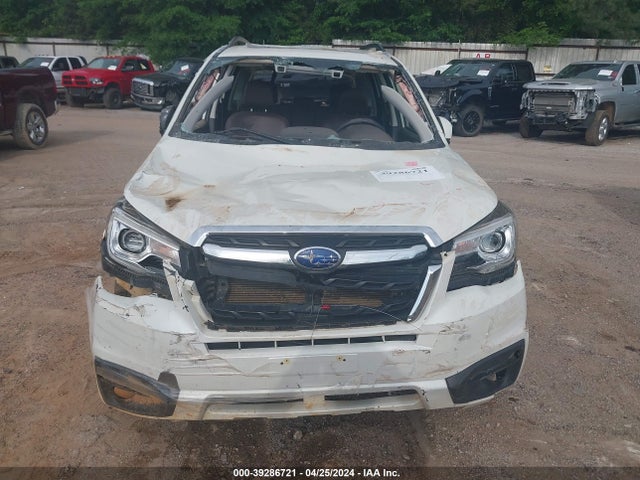 JF2SJAWC0JH456209 Subaru Forester 2.5i Touring