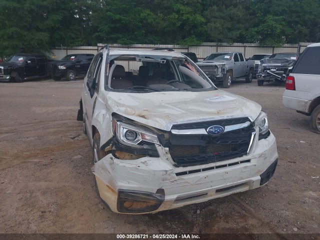 JF2SJAWC0JH456209 Subaru Forester 2.5i Touring