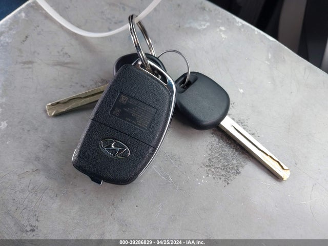Hyundai SONATA SE 2015 5NPE24AF0FH193109 Image 11