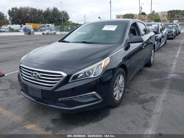 Hyundai SONATA SE 2015 5NPE24AF0FH193109 Image 2
