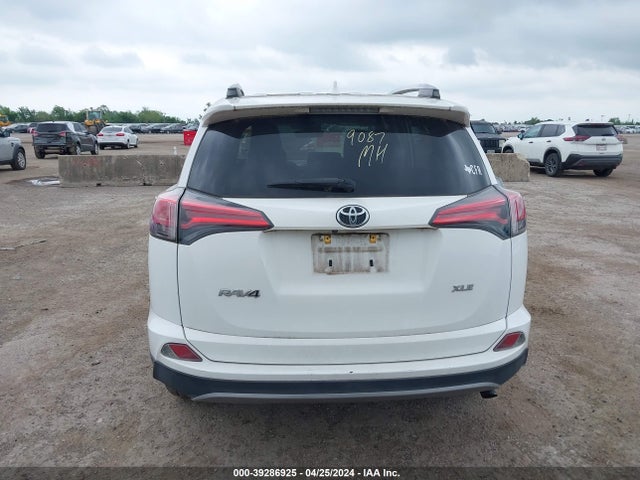 Toyota Rav4 Xle 2017 2T3WFREV2HW385375 Image 16