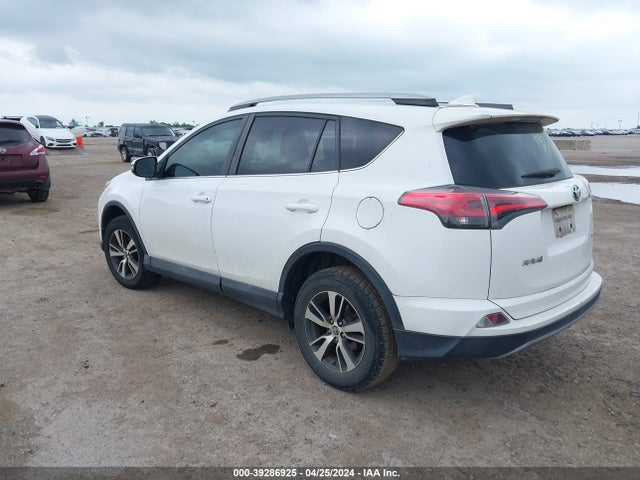 Toyota Rav4 Xle 2017 2T3WFREV2HW385375 Image 3