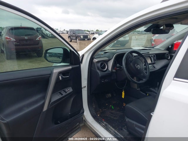 Toyota Rav4 Xle 2017 2T3WFREV2HW385375 Image 5