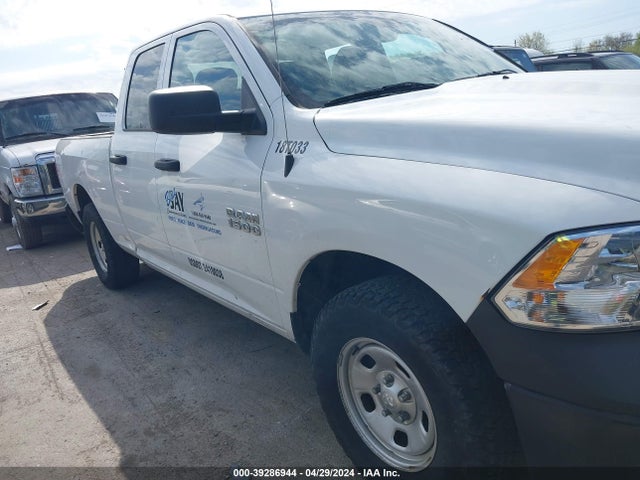 1C6RR7FG5JS274723 RAM 1500 Tradesman Quad Cab 4x4 6'4 Box