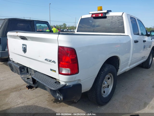1C6RR7FG5JS274723 RAM 1500 Tradesman Quad Cab 4x4 6'4 Box