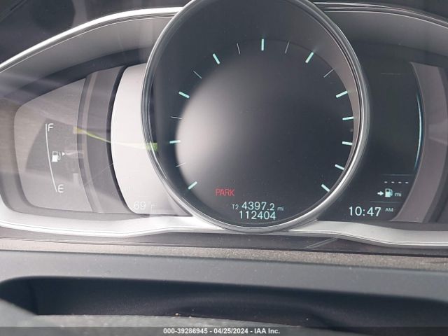 YV126MFB0F2318134 Volvo S60 T5 Premier