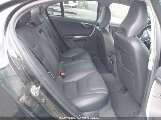 YV126MFB0F2318134 Volvo S60 T5 Premier