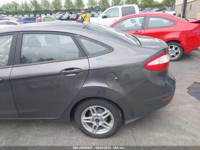 Ford FIESTA SE 2018 3FADP4BJ0JM122226 Image 6