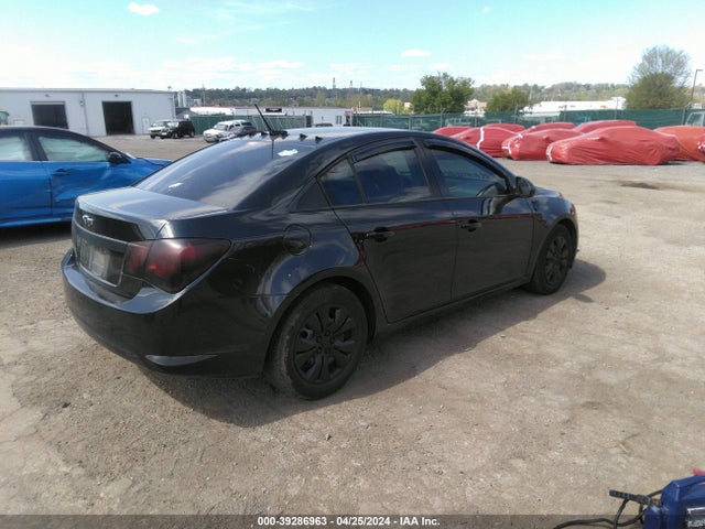 Chevrolet Cruze Ls Auto 2014 1G1PA5SG3E7247829 Image 4