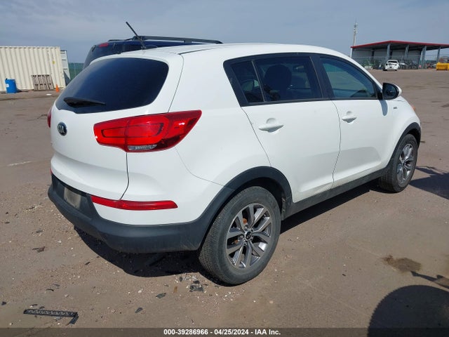 KIA Sportage Lx 2016 KNDPBCACXG7868298 Image 4