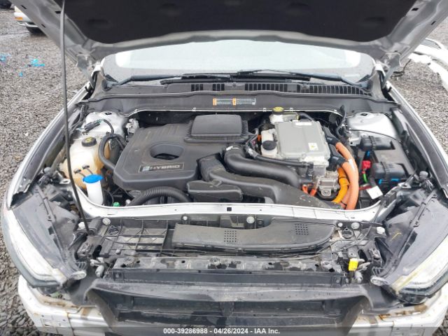 3FA6P0LUXJR169549 Ford Fusion Hybrid Se