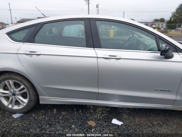 3FA6P0LUXJR169549 Ford Fusion Hybrid Se