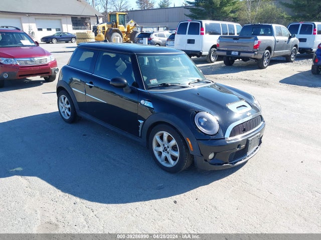 2009 MINI COOPER S WMWMF73589TX41053 Photo 0