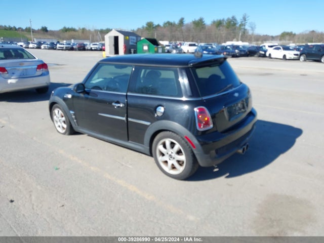 2009 MINI COOPER S WMWMF73589TX41053 Photo 2