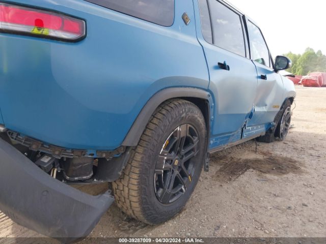 7PDSGABA9PN017658 Rivian R1s Adventure