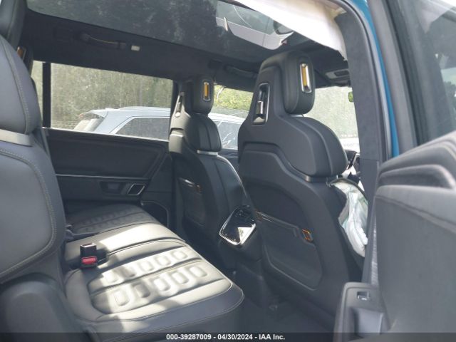 7PDSGABA9PN017658 Rivian R1s Adventure