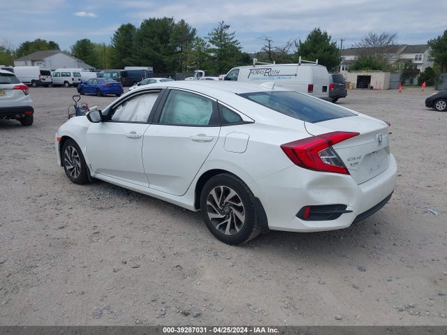 Honda CIVIC EX 2018 2HGFC2F74JH525918 Image 3