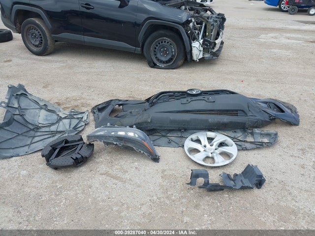 Toyota RAV4 LE 2019 2T3H1RFV3KW040532 Image 11