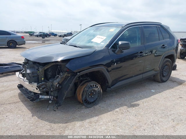 Toyota RAV4 LE 2019 2T3H1RFV3KW040532 Image 2